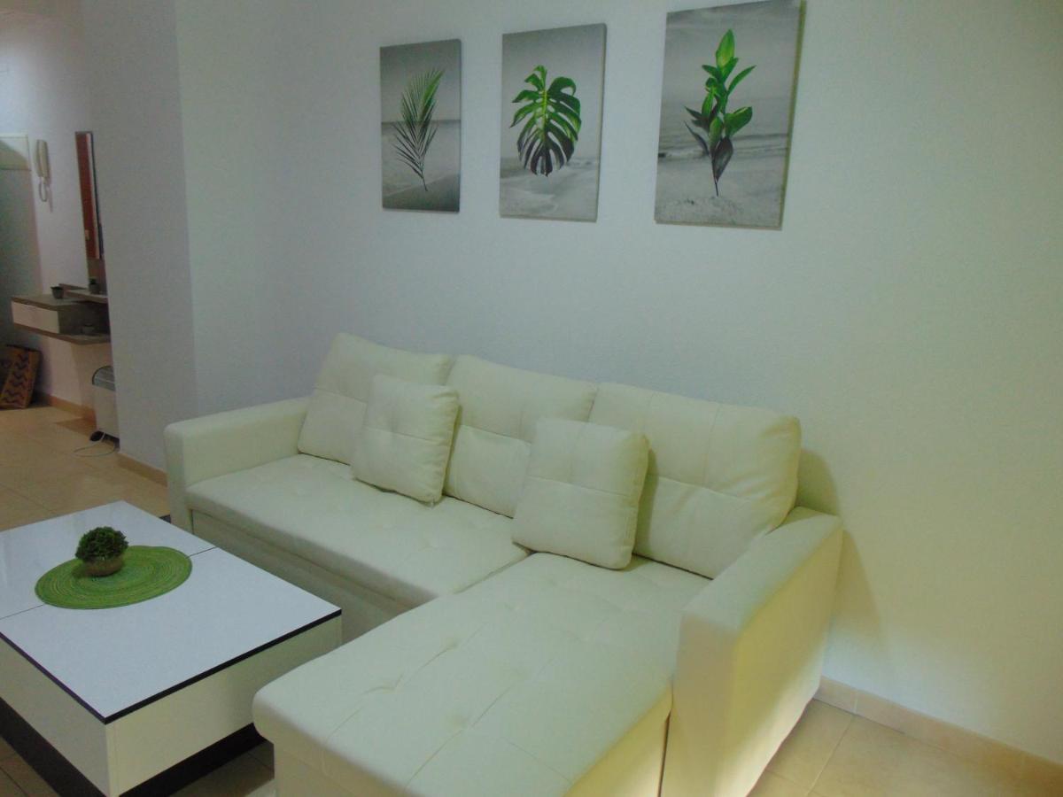 Apartamentos Varios Con 2 Dorm En Marina Dor , La Playa De Amplaries 47 , Vista Lateral Al Mar 오로페사델마르 외부 사진