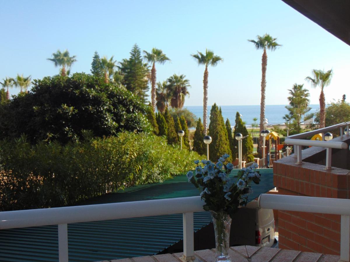 Apartamentos Varios Con 2 Dorm En Marina Dor , La Playa De Amplaries 47 , Vista Lateral Al Mar 오로페사델마르 외부 사진