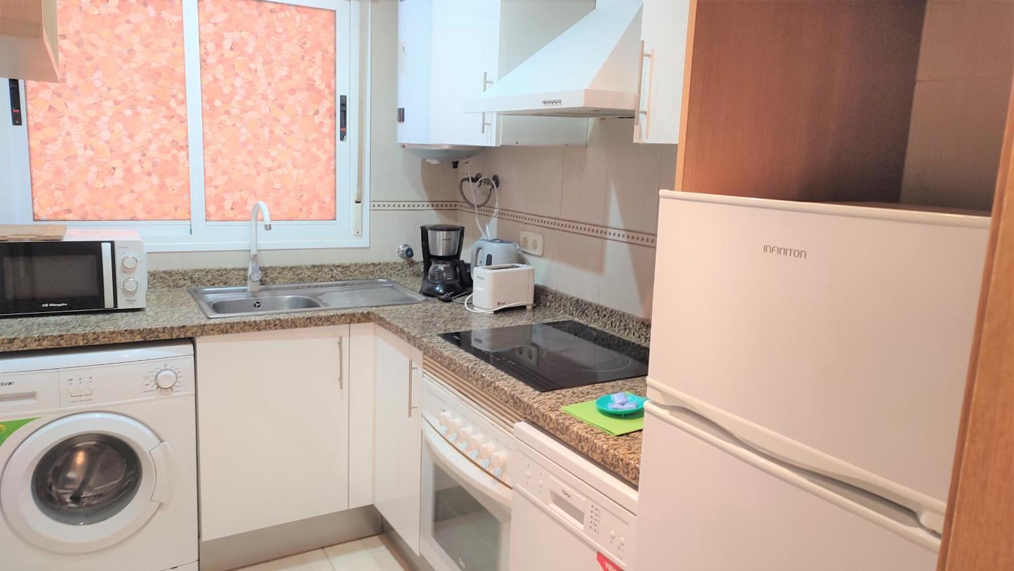 Apartamentos Varios Con 2 Dorm En Marina Dor , La Playa De Amplaries 47 , Vista Lateral Al Mar 오로페사델마르 외부 사진