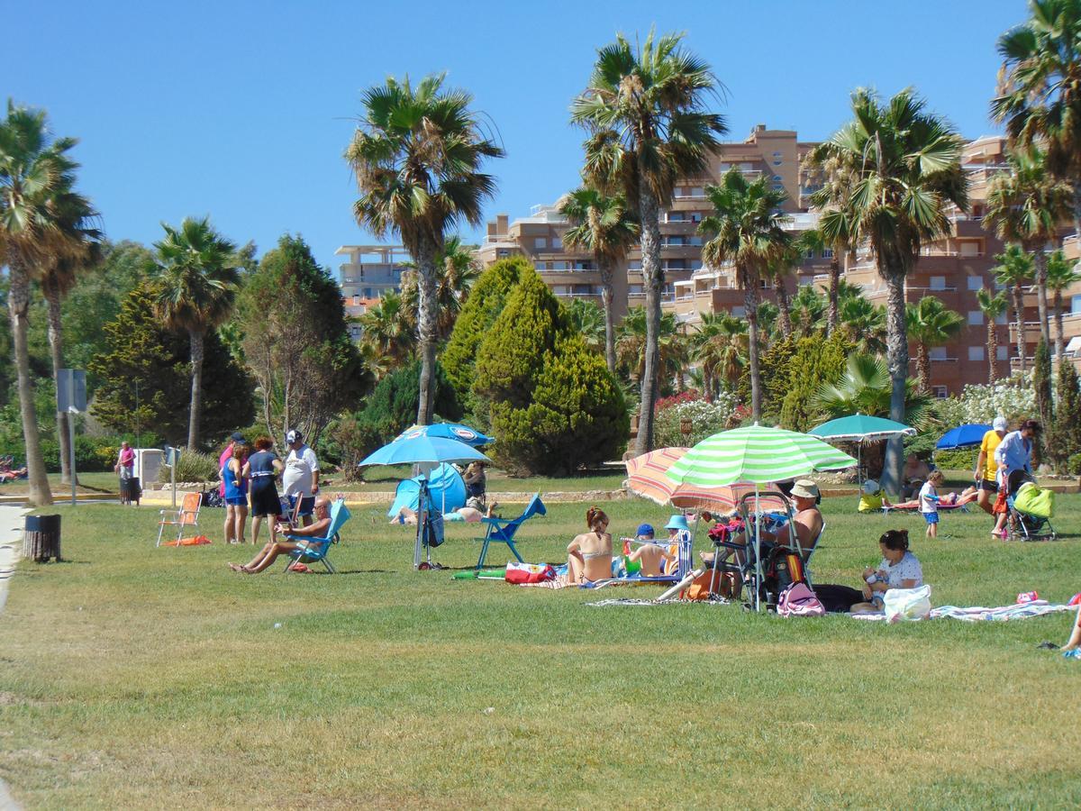 Apartamentos Varios Con 2 Dorm En Marina Dor , La Playa De Amplaries 47 , Vista Lateral Al Mar 오로페사델마르 외부 사진