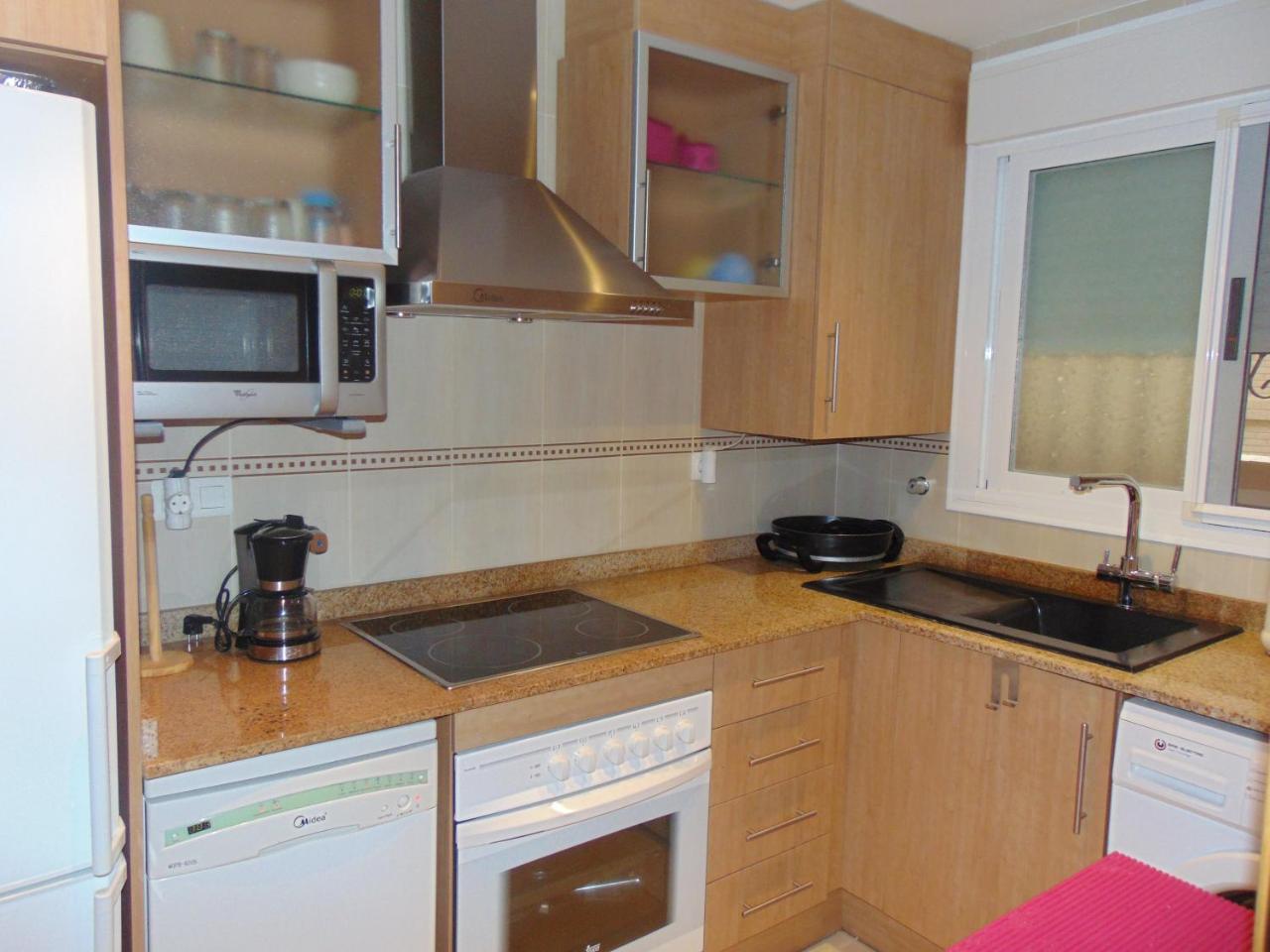 Apartamentos Varios Con 2 Dorm En Marina Dor , La Playa De Amplaries 47 , Vista Lateral Al Mar 오로페사델마르 외부 사진