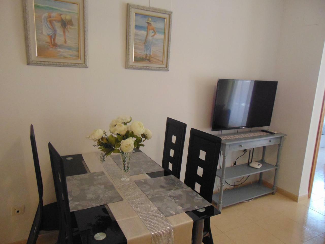 Apartamentos Varios Con 2 Dorm En Marina Dor , La Playa De Amplaries 47 , Vista Lateral Al Mar 오로페사델마르 외부 사진